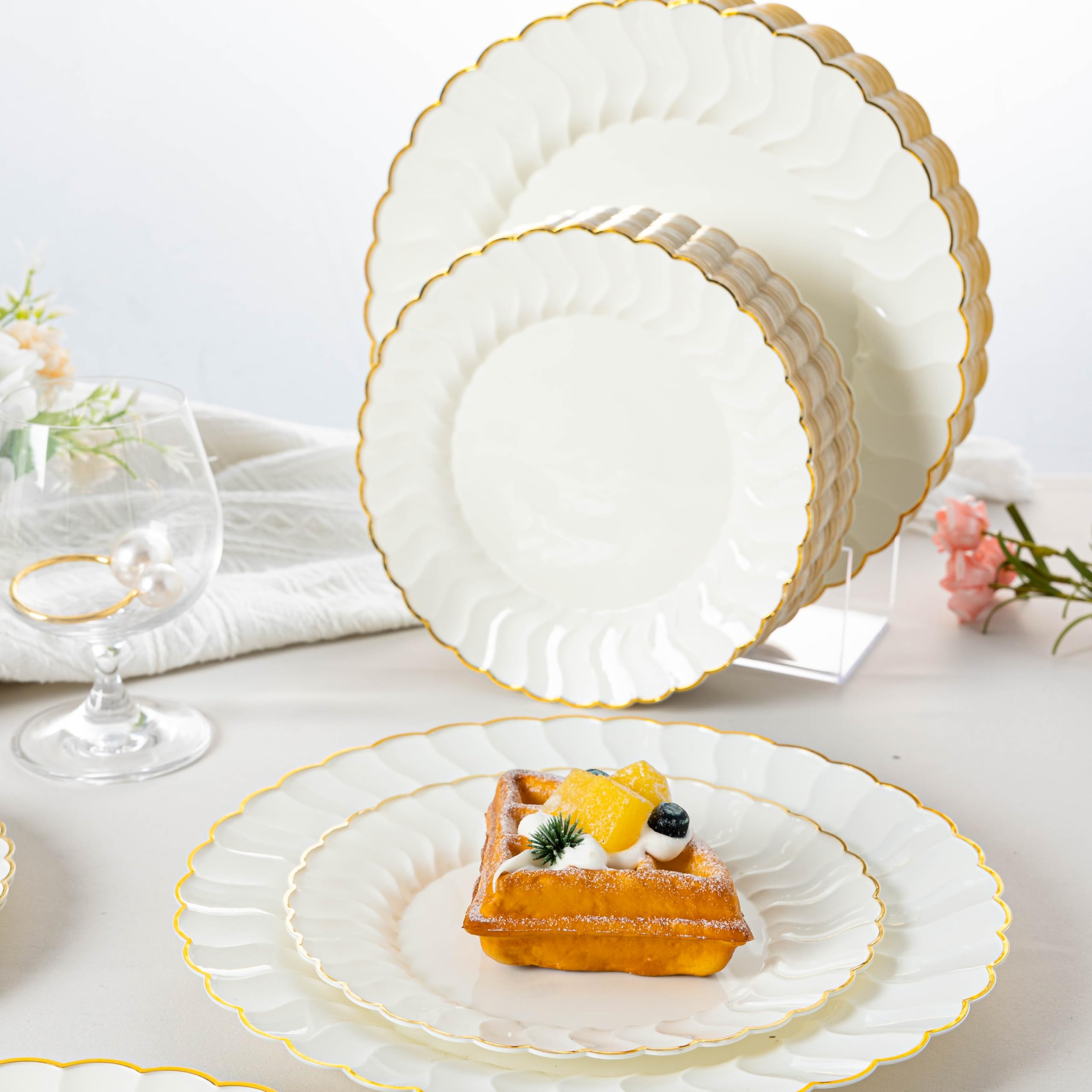 Amazon.com: Lullaby 120PCS Ivory Scalloped Plastic Plates with